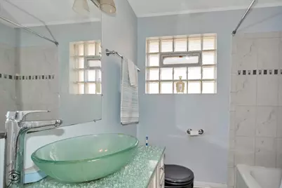2344 E 83rd Street, Chicago, IL 60617 - Photo 8