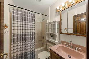 2S640 Continental Dr, Warrenville, IL 60555 - Photo 10