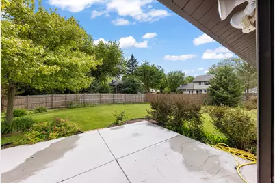 2S640 Continental Drive, Warrenville, IL 60555 - Photo 16