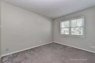 1000 Oakland Ln, Aurora, IL 60504 - Photo 8