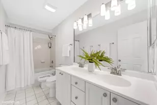 2415 N Janssen Ave, Chicago, IL 60614 - Photo 18