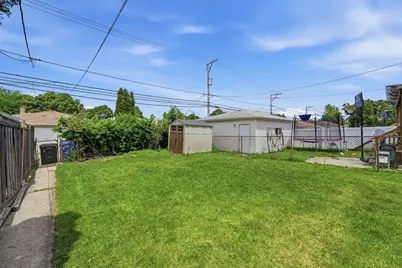 2924 W Jerome Street, Chicago, IL 60645 - Photo 28