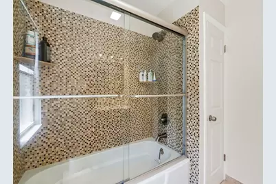 2924 W Jerome Street, Chicago, IL 60645 - Photo 22