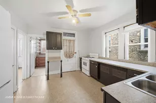 2045 W Farragut Ave, Chicago, IL 60625 - Photo 18