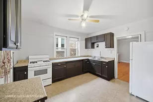 2045 W Farragut Ave, Chicago, IL 60625 - Photo 16