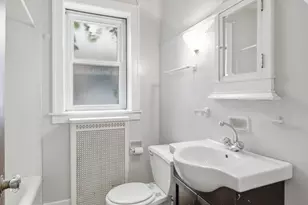 2045 W Farragut Ave, Chicago, IL 60625 - Photo 26