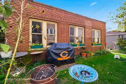 2045 W Farragut Avenue #3, Chicago, IL 60625 - Photo 8