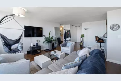 655 W Irving Park Road #2704, Chicago, IL 60613 - Photo 6