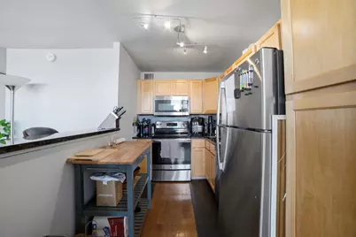 655 W Irving Park Road #2704, Chicago, IL 60613 - Photo 10
