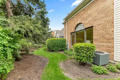 825 Braeman Court, Libertyville, IL 60048 - Photo 34