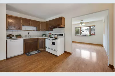 629 Inverness Road, Lisle, IL 60532 - Photo 8