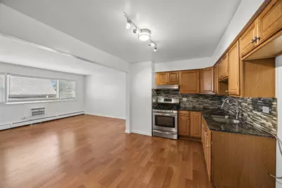 929 S Oak Park Avenue #3NE, Oak Park, IL 60304 - Photo 8