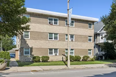 929 S Oak Park Avenue #3NE, Oak Park, IL 60304 - Photo 2
