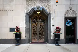 2000 N Lincoln Park W, Chicago, IL 60614 - Photo 2