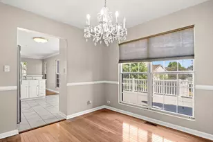 345 Mayfair Ln, South Elgin, IL 60177 - Photo 6