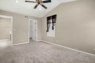 345 Mayfair Ln, South Elgin, IL 60177 - Photo 18