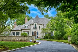 725 Valley Rd, Glencoe, IL 60022 - Photo 2