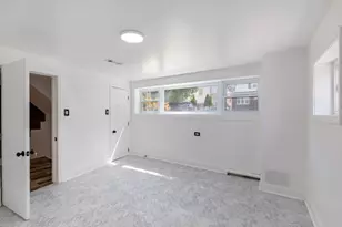2166 N Moody Ave, Chicago, IL 60639 - Photo 8