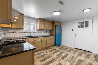 2166 N Moody Avenue, Chicago, IL 60639 - Photo 2