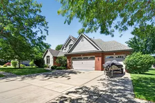 1082 Timber Edge Dr, Morris, IL 60450 - Photo 2