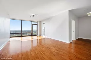 100 E 14th St, Chicago, IL 60605 - Photo 2