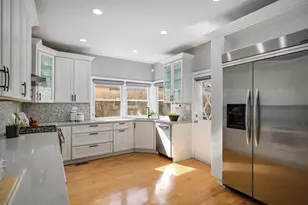 8938 Keeler Ave, Skokie, IL 60076 - Photo 10