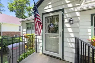 908 N 9th St, Rochelle, IL 61068 - Photo 2