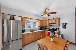 908 N 9th St, Rochelle, IL 61068 - Photo 8