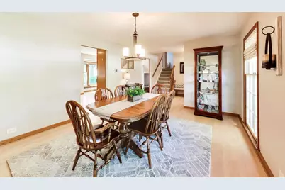 2006 N Elizabeth Drive, Arlington Heights, IL 60004 - Photo 8