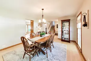 2006 N Elizabeth Dr, Arlington Heights, IL 60004 - Photo 8