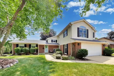 2006 N Elizabeth Drive, Arlington Heights, IL 60004 - Photo 4