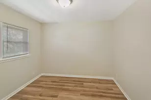 991 Tollview Ave, Aurora, IL 60505 - Photo 10