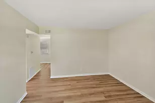 991 Tollview Ave, Aurora, IL 60505 - Photo 6