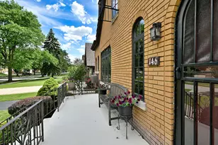 146 S Poplar Ave, Elmhurst, IL 60126 - Photo 4
