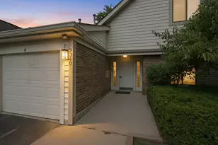 2340 E Old Hicks Road N, Palatine, IL 60074 - Photo 20
