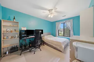 2340 E Old Hicks Road N, Palatine, IL 60074 - Photo 14