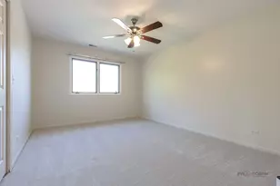 810 Edgemere Rd, Buffalo Grove, IL 60089 - Photo 22