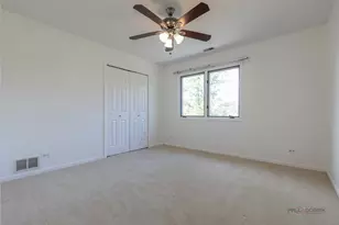 810 Edgemere Rd, Buffalo Grove, IL 60089 - Photo 24