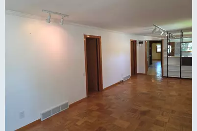 26418 N Willow Avenue, Mundelein, IL 60060 - Photo 6