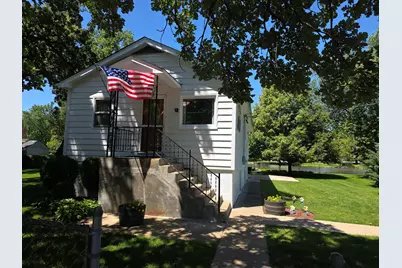 26418 N Willow Avenue, Mundelein, IL 60060 - Photo 1