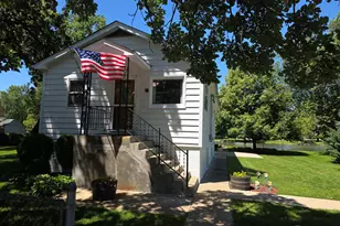 26418 N Willow Ave, Mundelein, IL 60060 - Photo 1