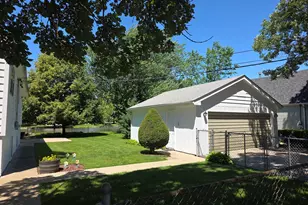 26418 N Willow Ave, Mundelein, IL 60060 - Photo 4