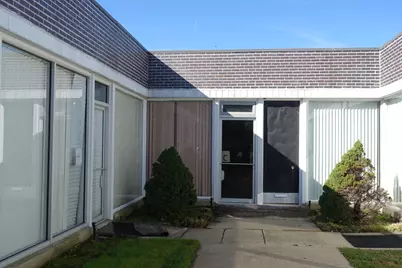 3300 W Peterson Avenue, Chicago, IL 60659 - Photo 2