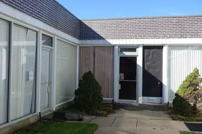 3300 W Peterson Avenue, Chicago, IL 60659 - Photo 1