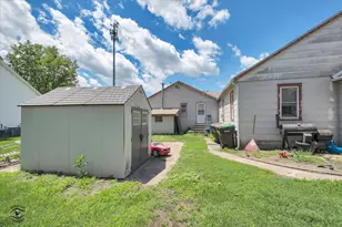219 219 1/2 W Main St, Braidwood, IL 60408 - Photo 6