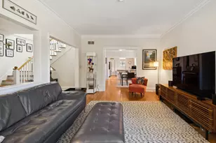 5752 N Sacramento Ave, Chicago, IL 60659 - Photo 6