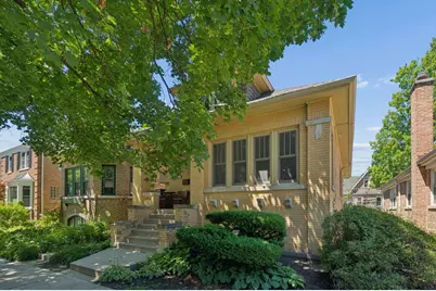 5752 N Sacramento Avenue, Chicago, IL 60659 - Photo 2