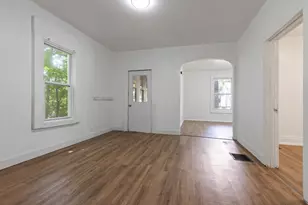 1029 Woodlawn Ave, Rockford, IL 61103 - Photo 2