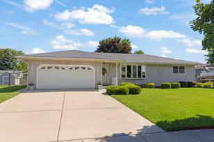 760 Bon Terre Rd, New Lenox, IL 60451 - Photo 1