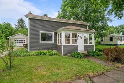 336 W Menomonie Street, Belvidere, IL 61008 - Photo 1